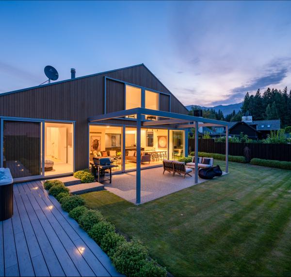  Eely on Point at Sotheby’s Luxury Rental Homes thumbnail