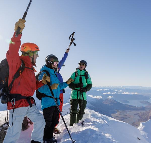  Guided Day & Multi-Day Ski Trips thumbnail