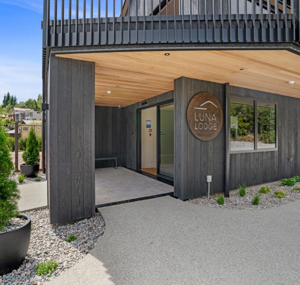  Luna Lodge Wānaka thumbnail