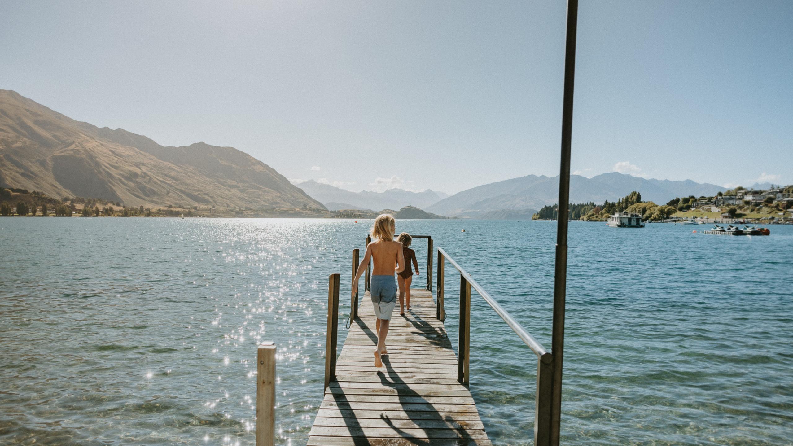 220227 LWT Wanaka Lake 001