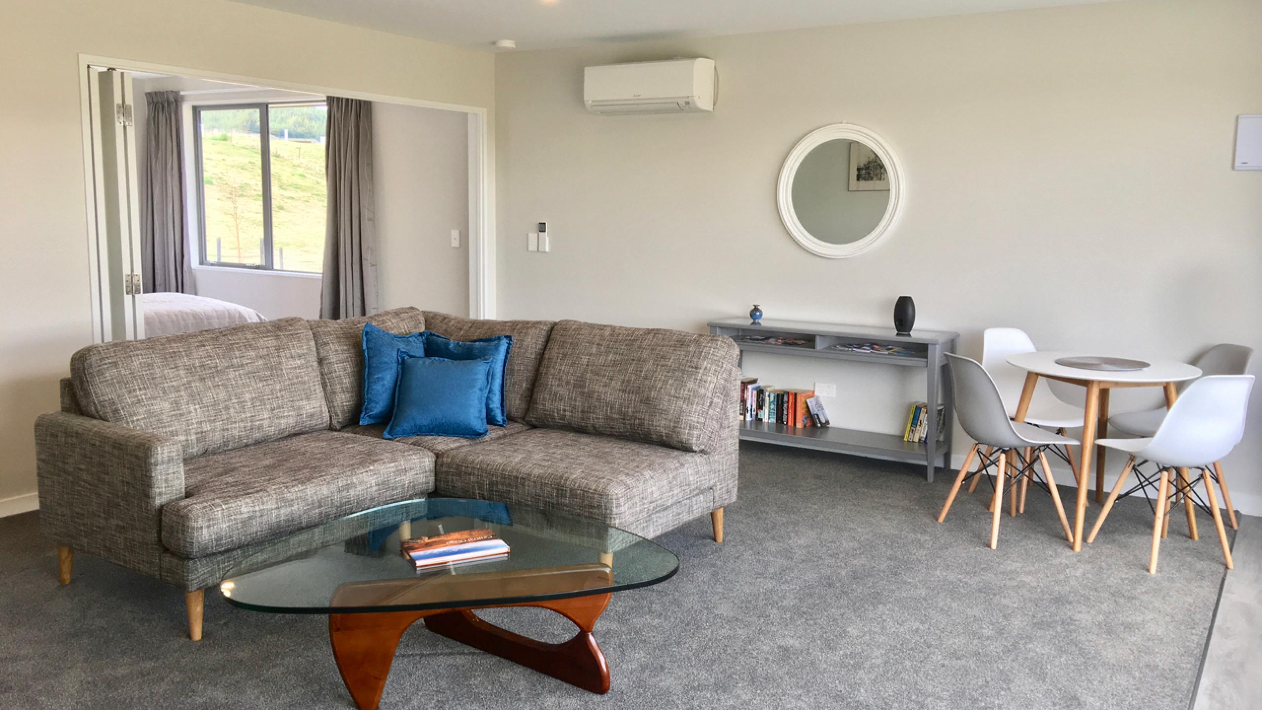 lounge 2